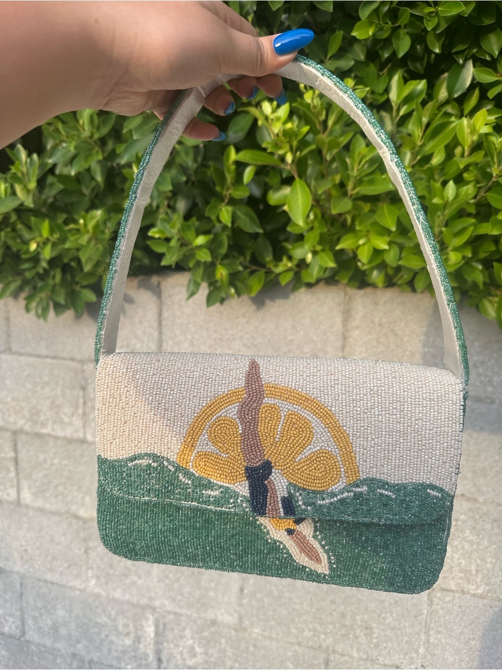 Source Unknown Green and Cream Beaded Shoulder Bag with Diver Motif
